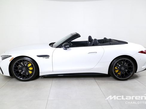 Used 2022 Mercedes-Benz SL 63 AMG AMG SL 63 w/ Driver Assistance Package image 6