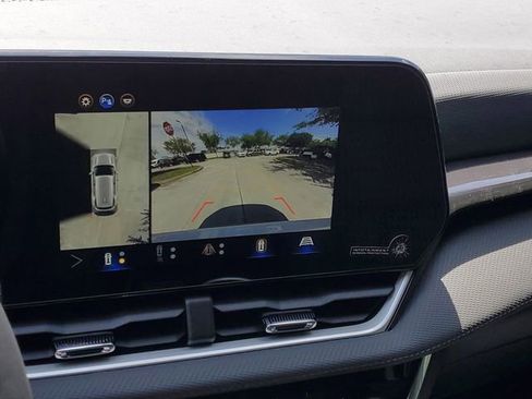 New 2026 Chevrolet Equinox LT w/ Safety and Technology Package image 13