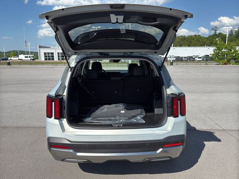 Used 2026 Kia Sorento S AWD/4WD image 5