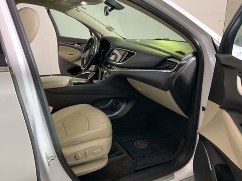 Used 2018 Buick Enclave Essence FWD image 23