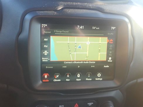 Used 2023 Jeep Renegade Latitude image 19