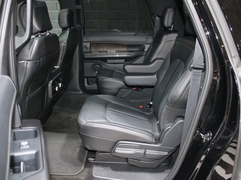 Used 2018 Ford Expedition Max Limited w/ Equipment Group 302A image 4