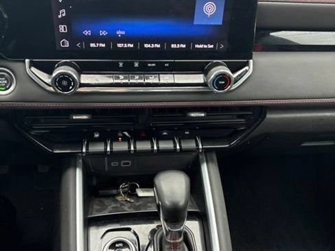 Used 2024 Chevrolet Colorado Z71 w/ Advanced Trailering Package AWD/4WD image 11