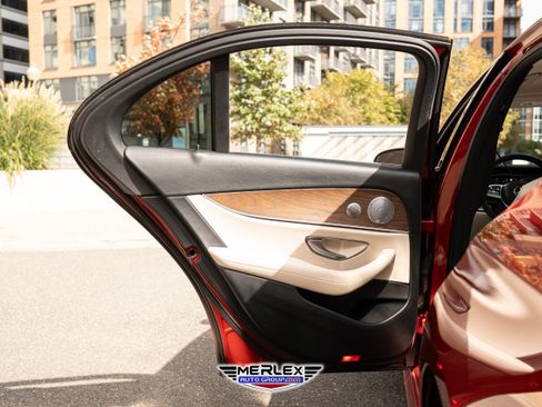 Used 2019 Mercedes-Benz E 300 4MATIC w/ Driver Assistance Package image 43