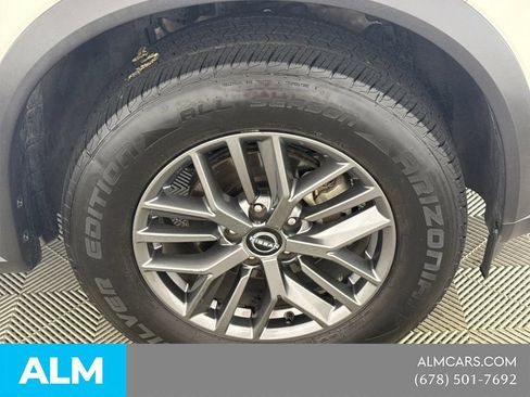 Used 2022 Nissan Rogue S FWD image 16