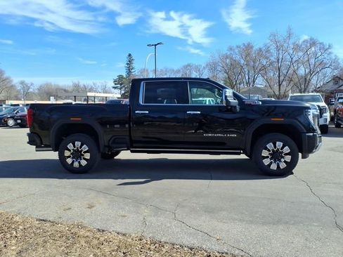 New 2026 GMC Sierra 3500 Denali w/ Denali Reserve Package AWD/4WD image 2