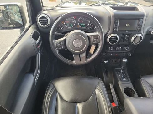 Used 2017 Jeep Wrangler Unlimited Sahara w/ Mopar Chrome Edition Group image 11