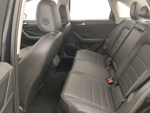 Used 2024 Volkswagen Jetta SE FWD image 18