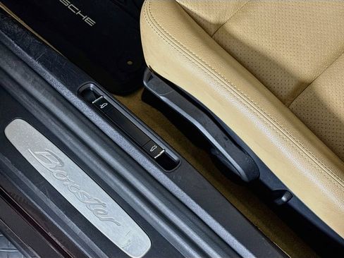Certified 2015 Porsche Boxster RWD image 20