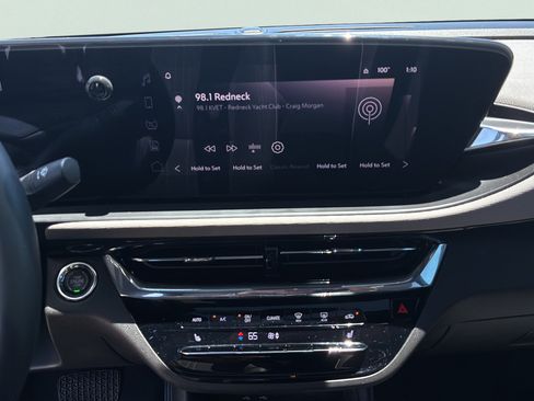 Used 2025 Buick Envista Avenir FWD image 29