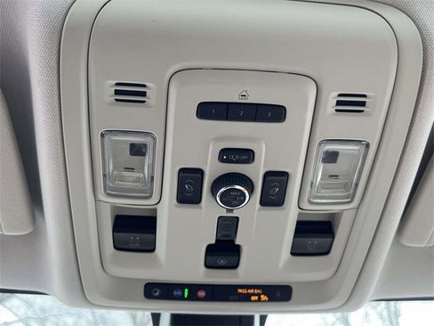 Certified 2022 GMC Yukon Denali image 28