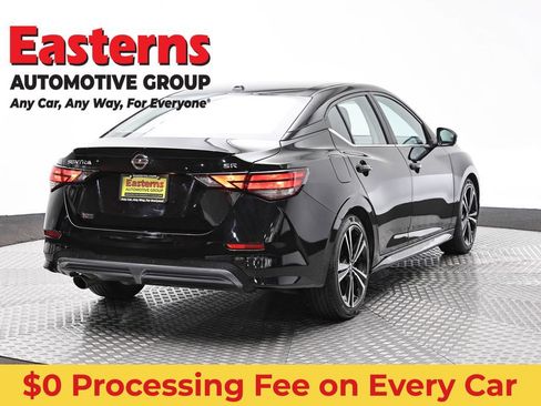 Used 2023 Nissan Sentra SR w/ SR Premium Package FWD image 5