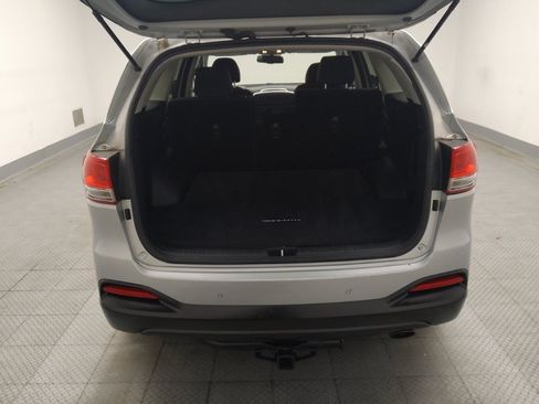 Used 2018 Kia Sorento FWD image 29