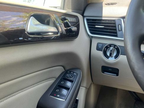 Used 2012 Mercedes-Benz ML 350 4MATIC image 31