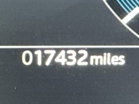 Used 2025 Land Rover Discovery Sport S image 27