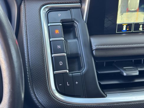 Used 2022 GMC Yukon SLT w/ SLT Luxury Package image 32