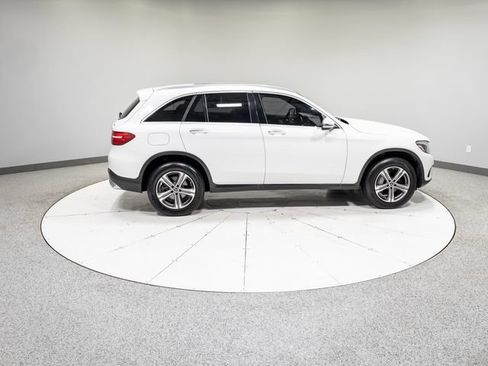Used 2019 Mercedes-Benz GLC 300 4MATIC image 7
