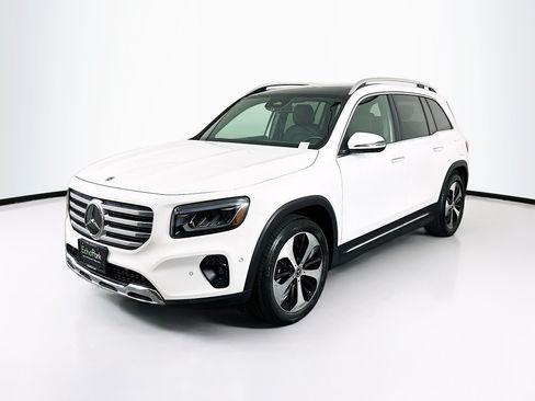 Used 2025 Mercedes-Benz GLB 250 image 3