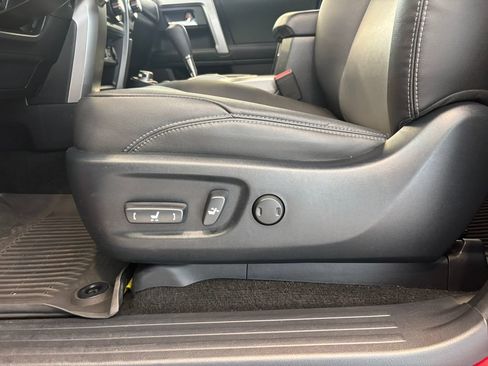Used 2024 Toyota 4Runner SR5 Premium w/ Moonroof Package AWD/4WD image 16