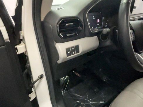 Used 2025 Honda Pilot Elite image 31