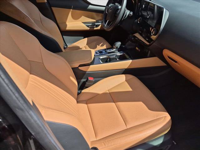Used 2025 Lexus NX 250 FWD w/ Accessory Package (Z2) image 20