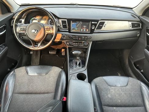 Used 2017 Kia Niro FWD image 29