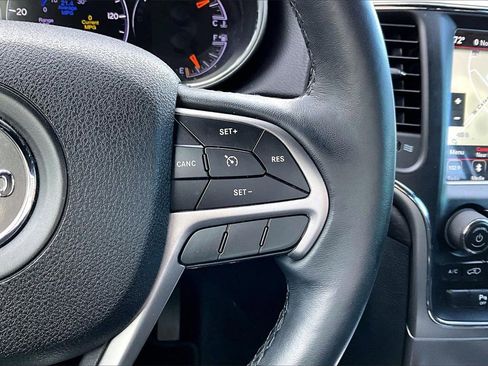 Certified 2018 Jeep Grand Cherokee Altitude image 28