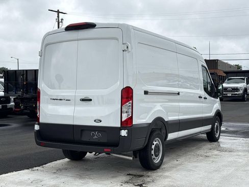 New 2026 Ford Transit 250 148 Medium Roof w/ Load Area Protection Package RWD image 3