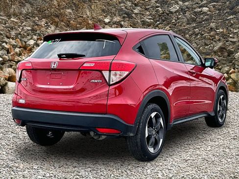 Used 2018 Honda HR-V EX image 2