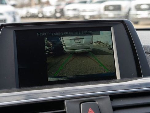 Used 2018 BMW 330i xDrive Sedan w/ Convenience Package image 37