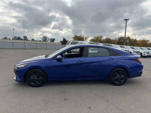 Used 2021 Hyundai Elantra SEL w/ Convenience Package image 6