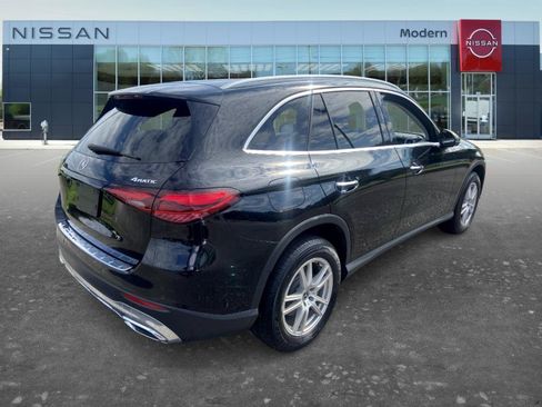 Used 2023 Mercedes-Benz GLC 300 4MATIC image 5