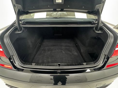 Used 2018 BMW 750i xDrive image 34