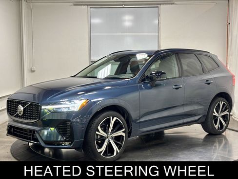 Used 2023 Volvo XC60 B5 Ultimate w/ Climate Package FWD image 4