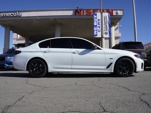 Used 2022 BMW 530e w/ M Sport Package image 3