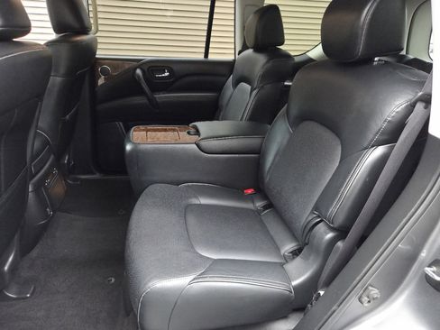 Used 2019 INFINITI QX80 Luxe image 12