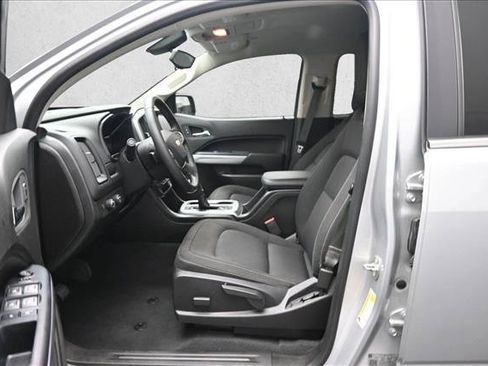 Used 2019 Chevrolet Colorado LT AWD/4WD image 9