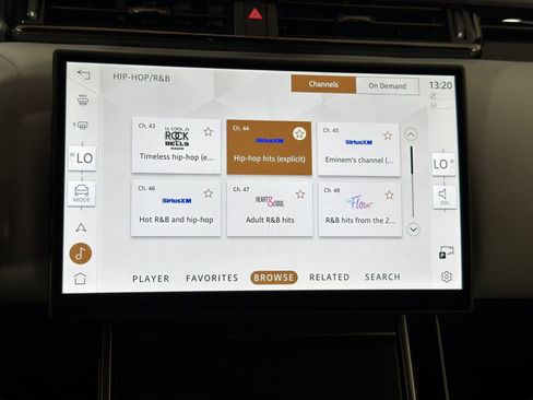 New 2026 Land Rover Range Rover Velar Dynamic SE image 25