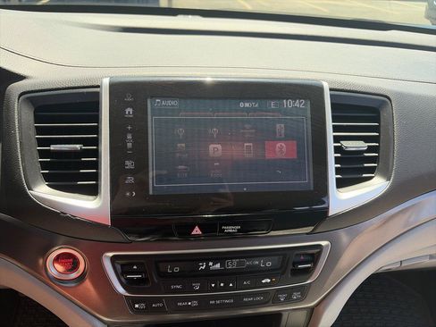 Used 2017 Honda Pilot EX image 15
