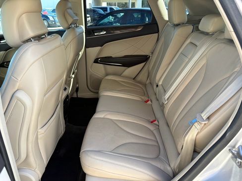 Used 2018 Lincoln MKC Reserve w/ Lincoln MKC Climate Package image 27