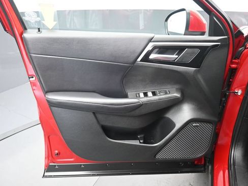 Used 2025 Mitsubishi Outlander AWD image 9