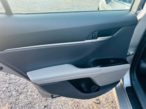 Used 2019 Toyota Camry LE image 43