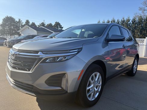 Used 2024 Chevrolet Equinox LT w/ LPO, Floor Liner Package image 5