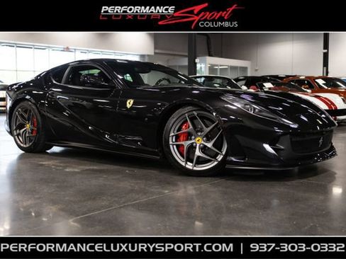 Used 2019 Ferrari 812 Superfast RWD image 41