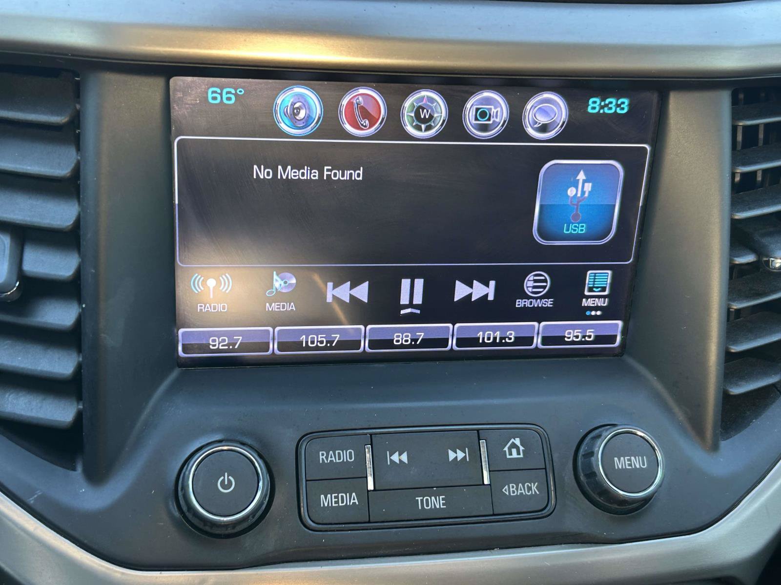 Used 2017 GMC Acadia Denali w/ Technology Package FWD image 23