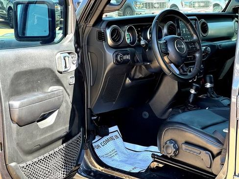 Used 2021 Jeep Gladiator Sport AWD/4WD image 9