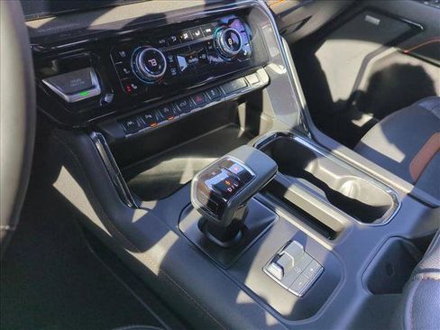 Used 2024 GMC Sierra 1500 AT4 w/ Technology Package image 12