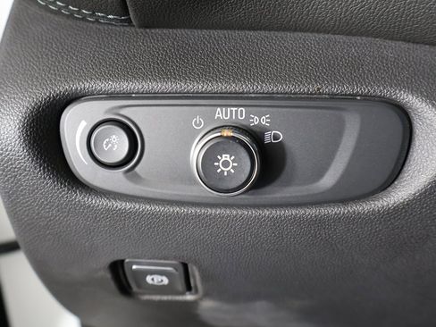 Used 2021 Chevrolet Blazer LT image 32