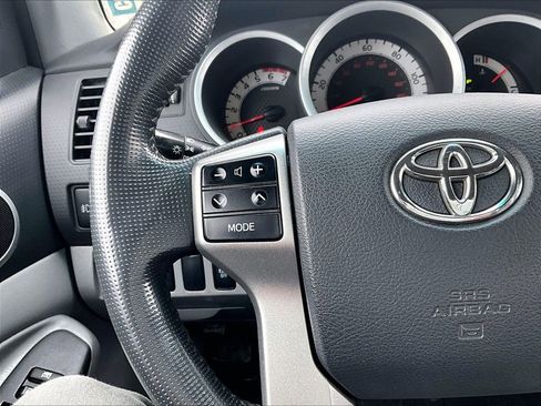 Used 2013 Toyota Tacoma 4x4 Double Cab w/ SR5 Pkg image 17