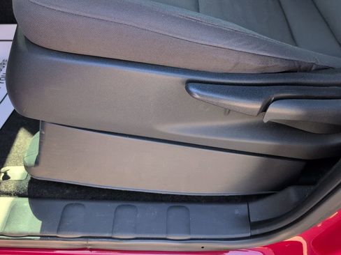 Used 2022 Nissan Frontier S image 9